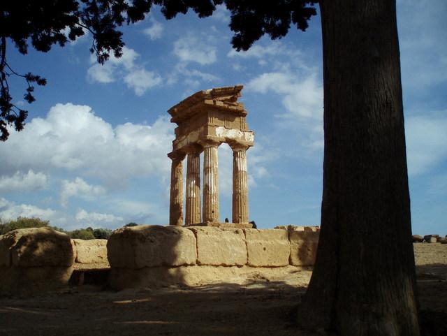 Tempio dei Dioscuri